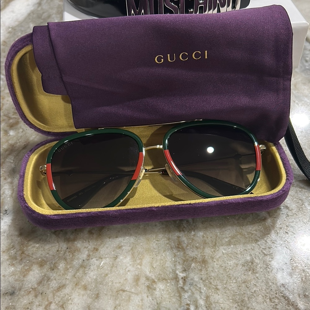 Brand new ladies Gucci sunglasses